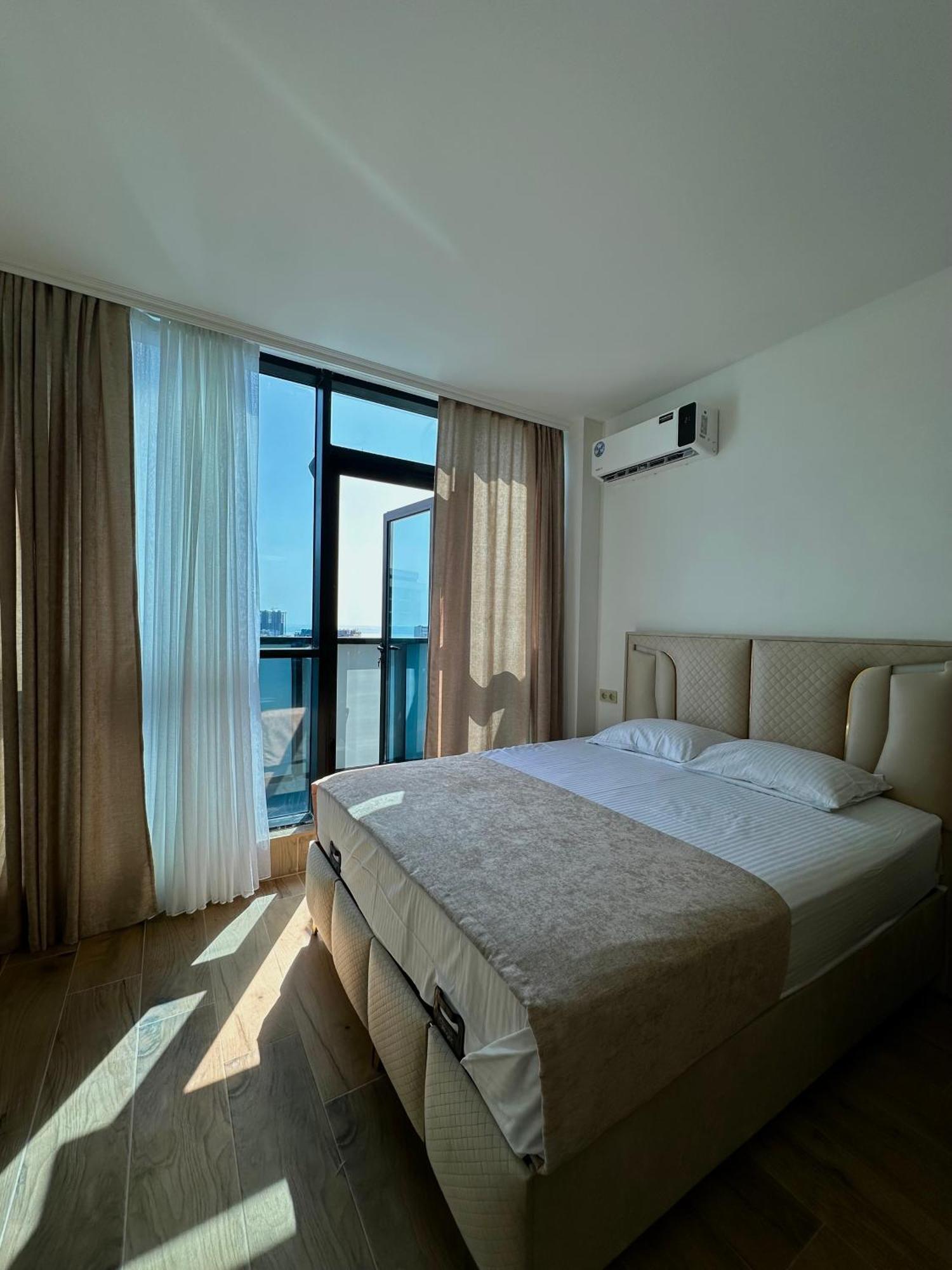 Dar Tower Panorama Apartments Batumi Esterno foto